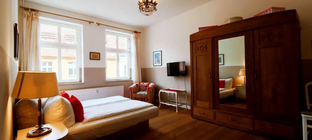 Schloss-Und Seeblick Apartment ラインスベルク エクステリア 写真